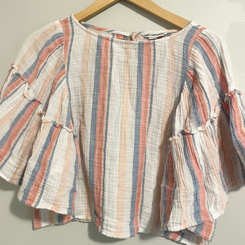 American Eagle top